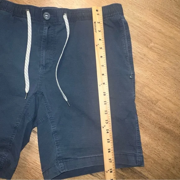 Vuori Ripstop Shorts Mens XL washed navy blue Zip Pocket distressed fade - Picture 3 of 10